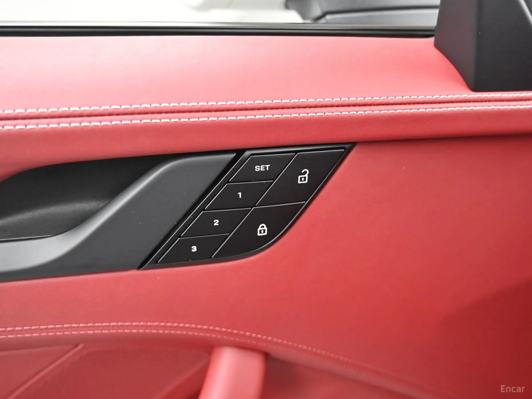 Porsche 911 (992) превью 16