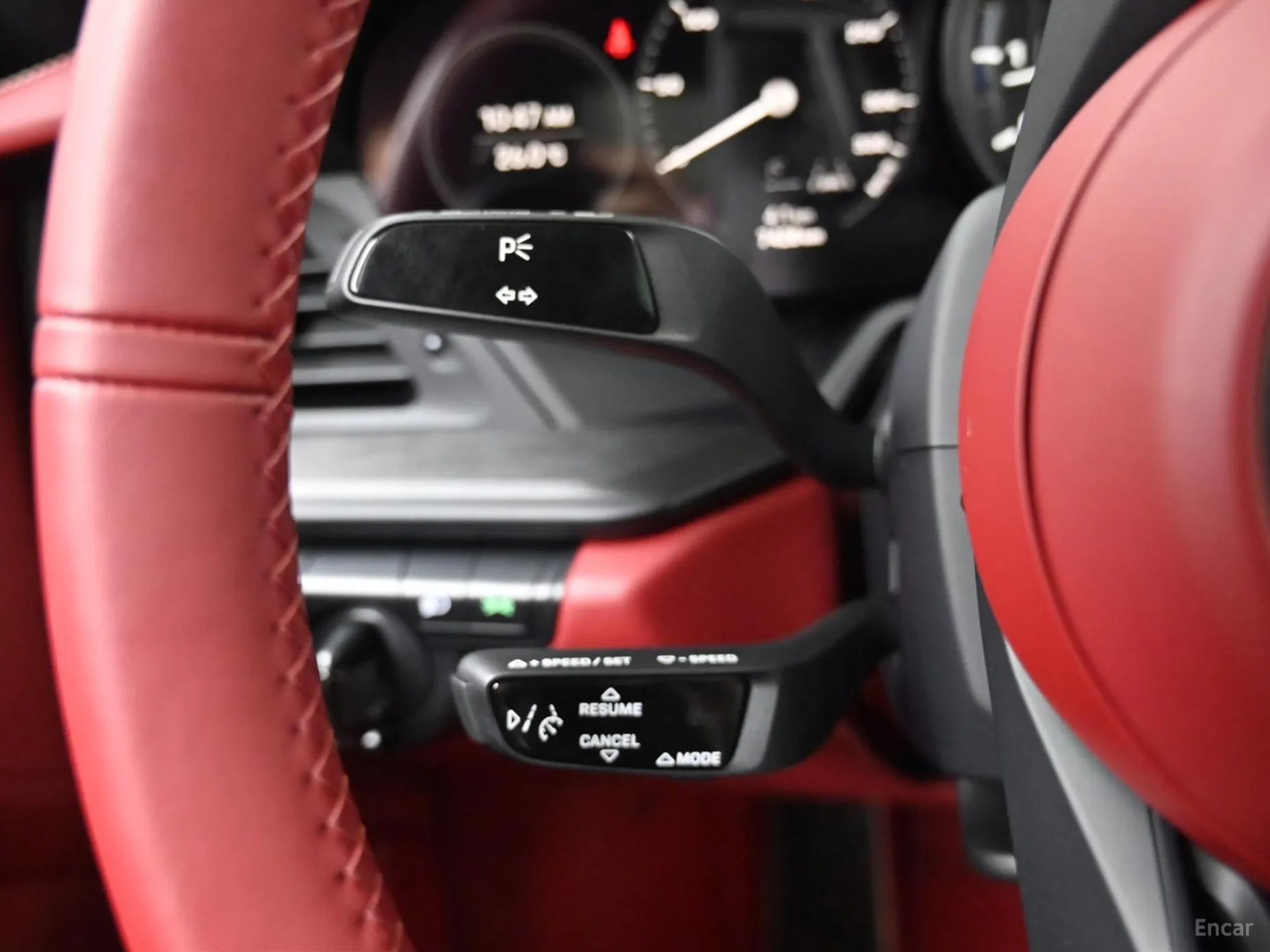 Porsche 911 (992) превью 18