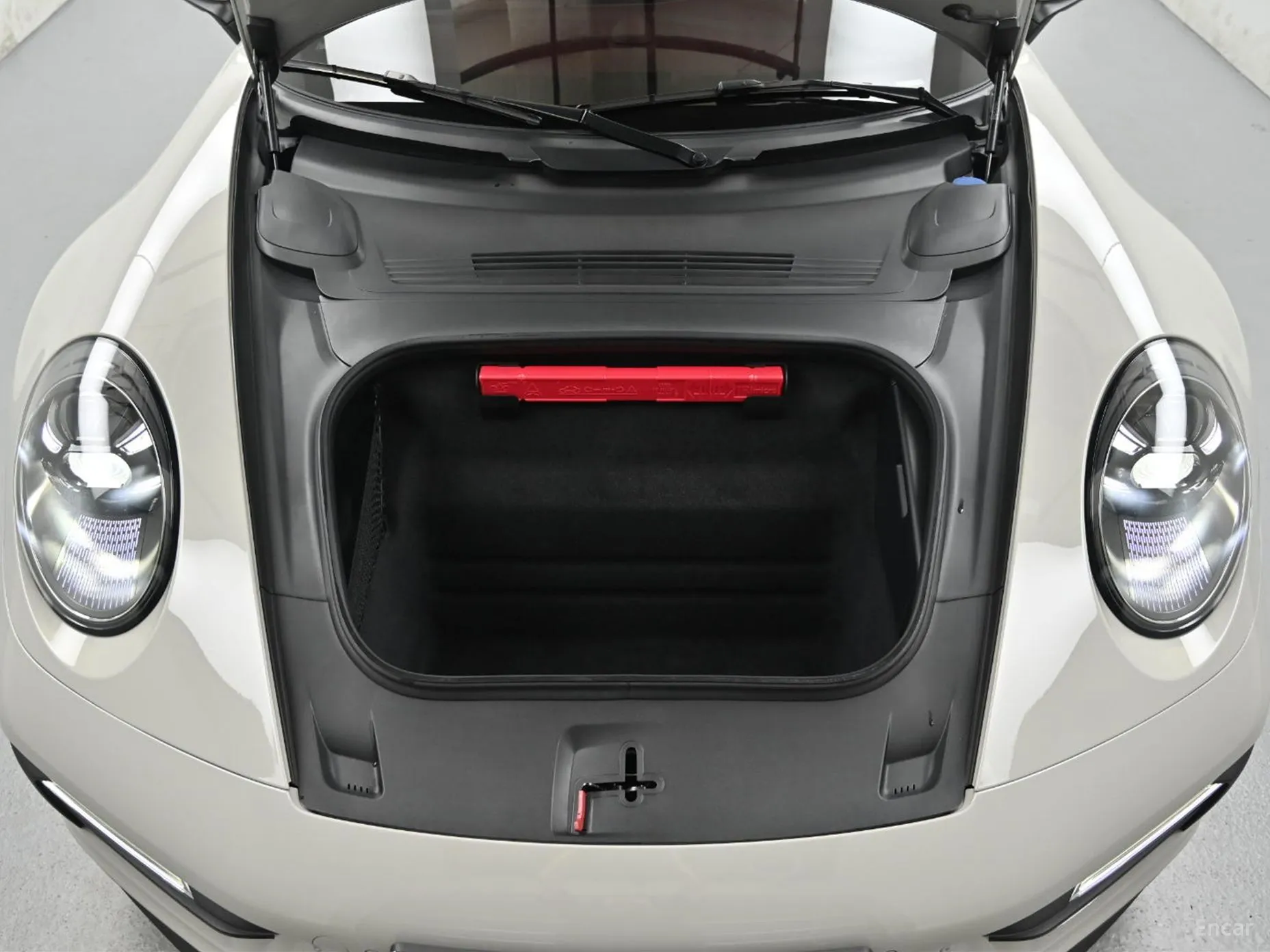 Porsche 911 (992) превью 20