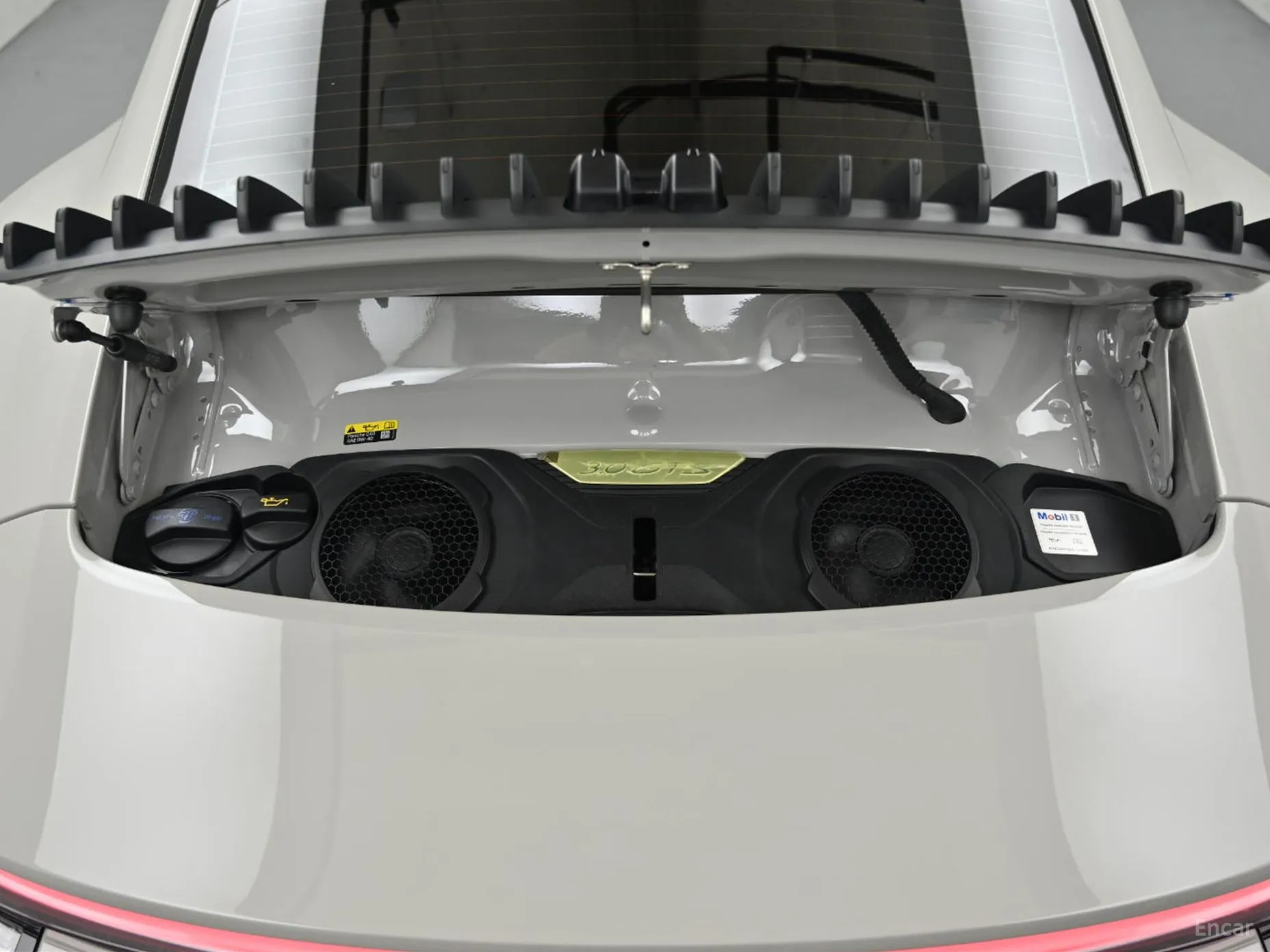 Porsche 911 (992) превью 6