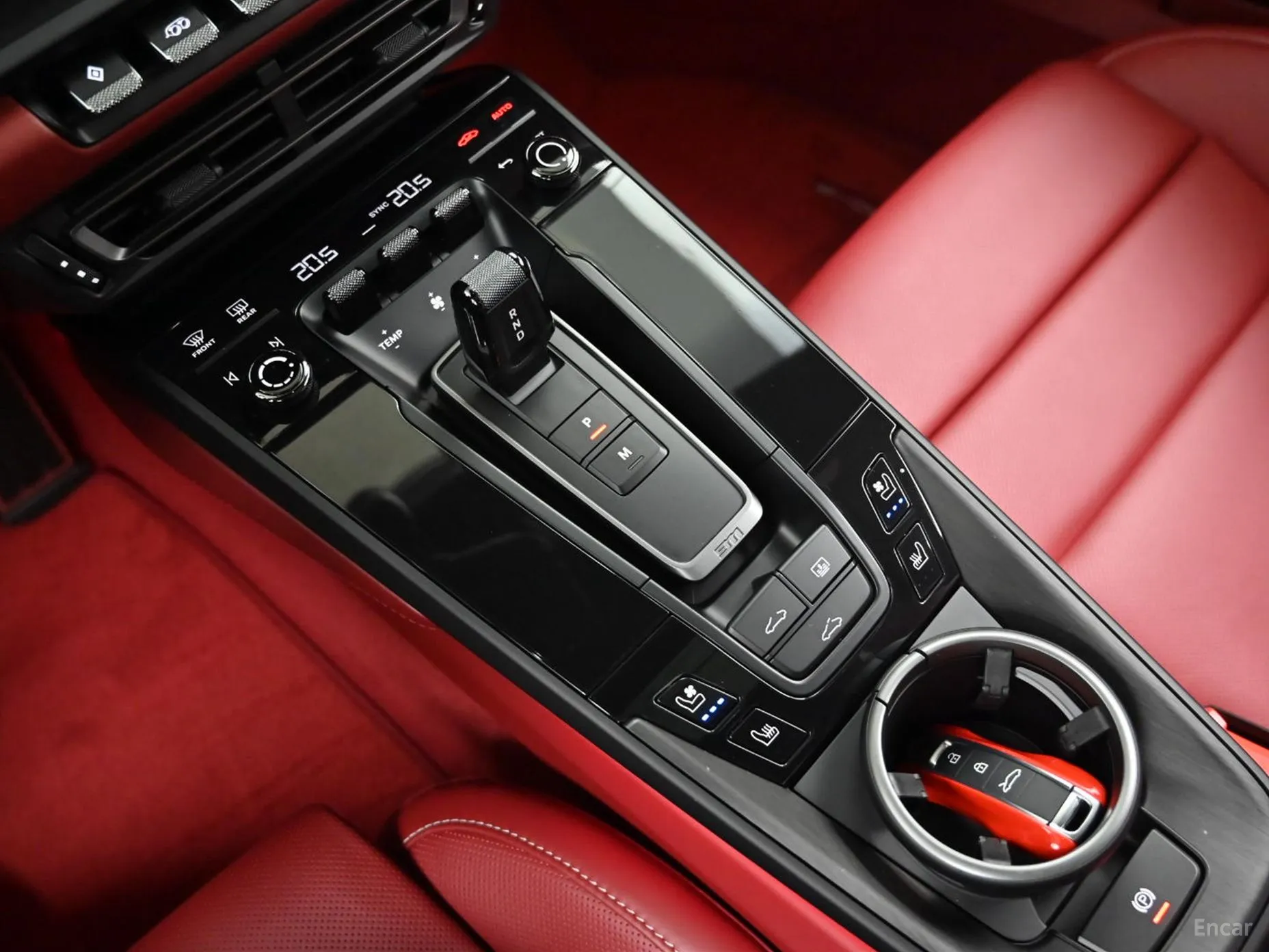 Porsche 911 (992) превью 9