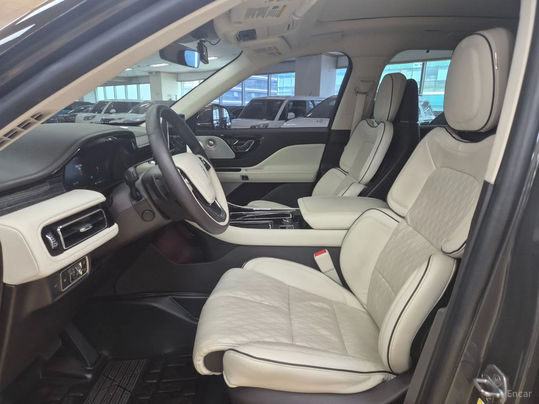 Lincoln Aviator 2nd Generation превью 10