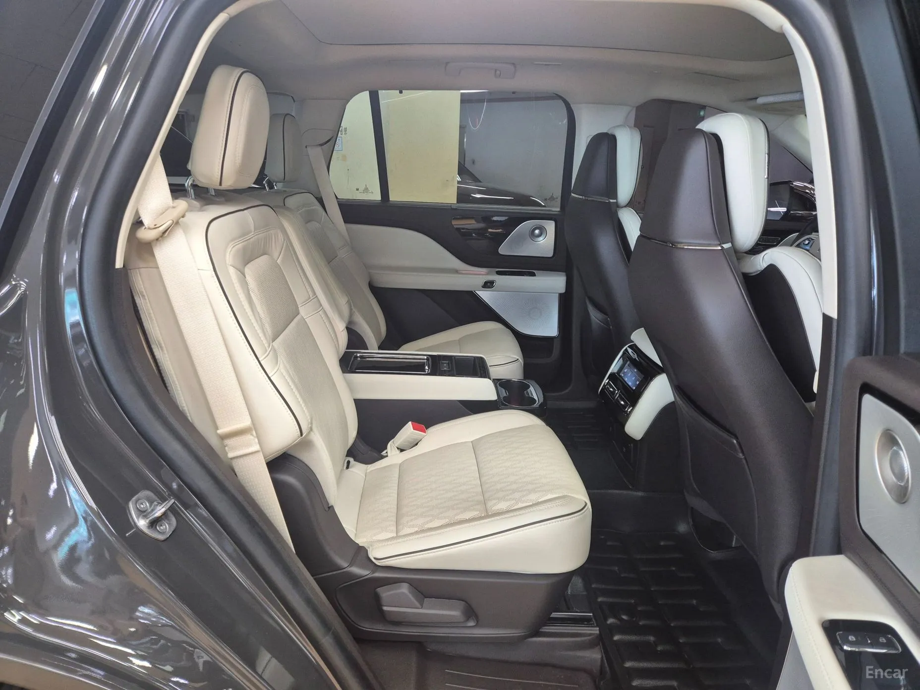 Lincoln Aviator 2nd Generation превью 13