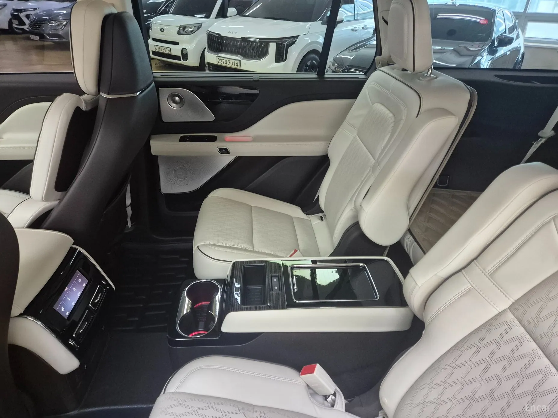 Lincoln Aviator 2nd Generation превью 16
