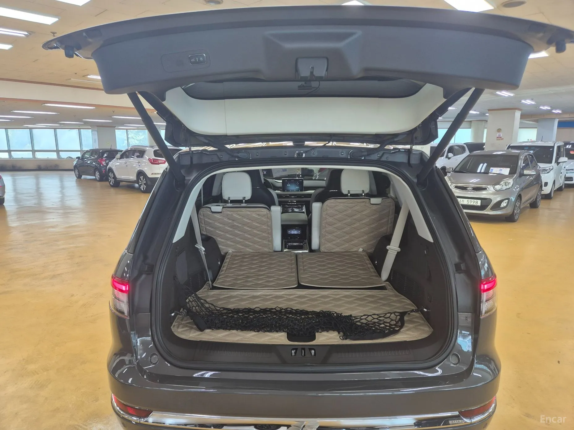 Lincoln Aviator 2nd Generation превью 18