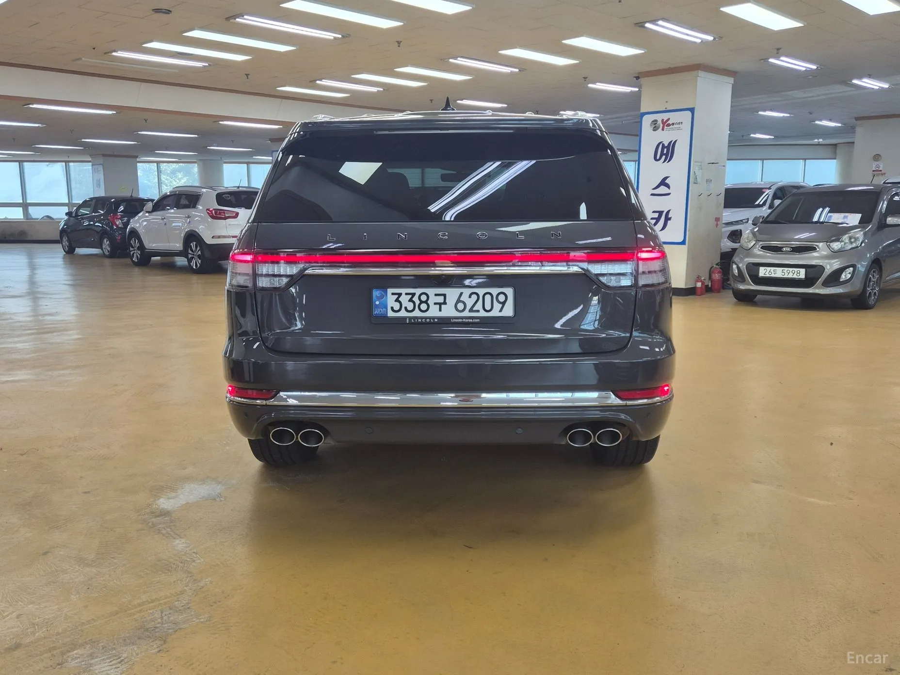 Lincoln Aviator 2nd Generation превью 4