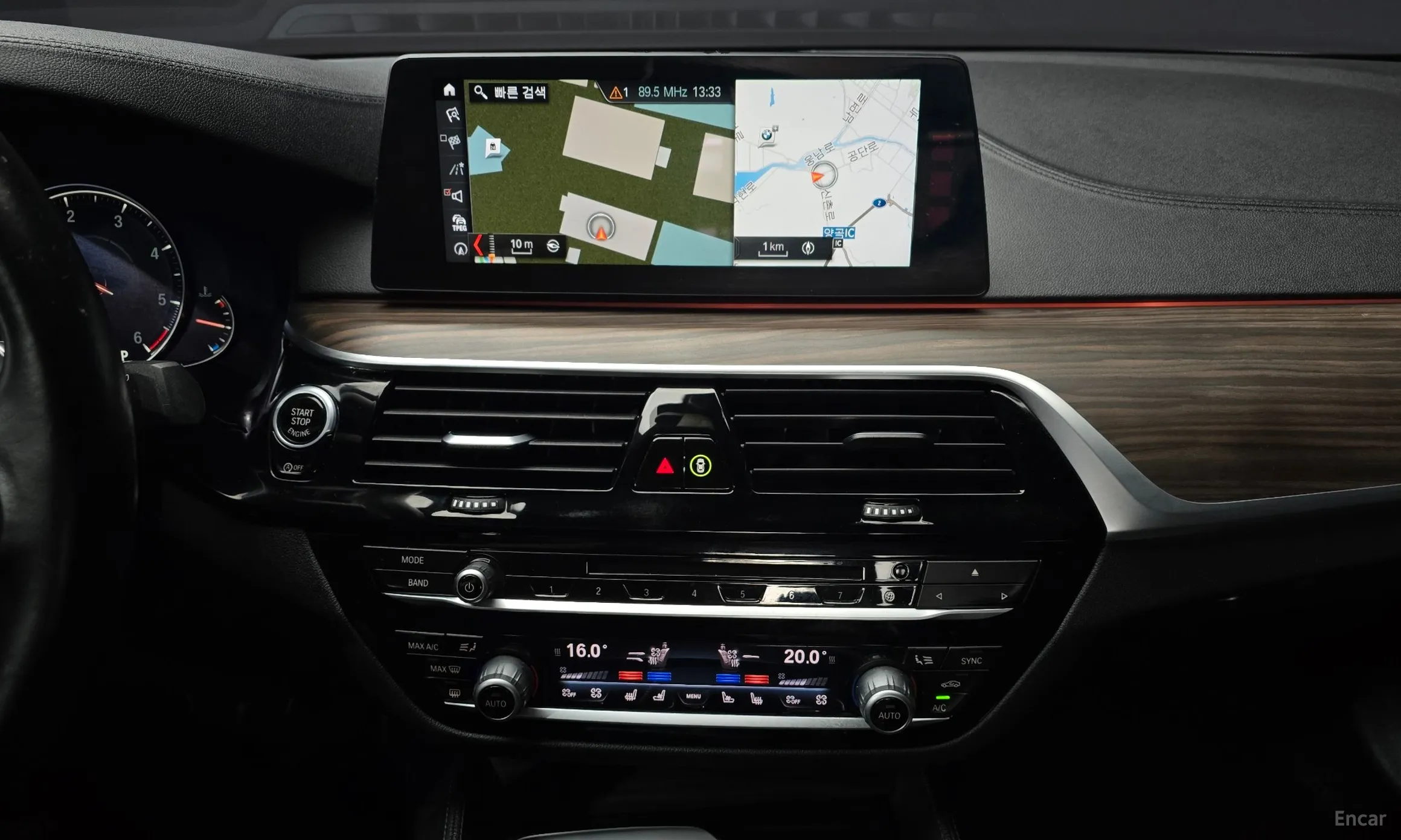 BMW 5 Series (G30) превью 14