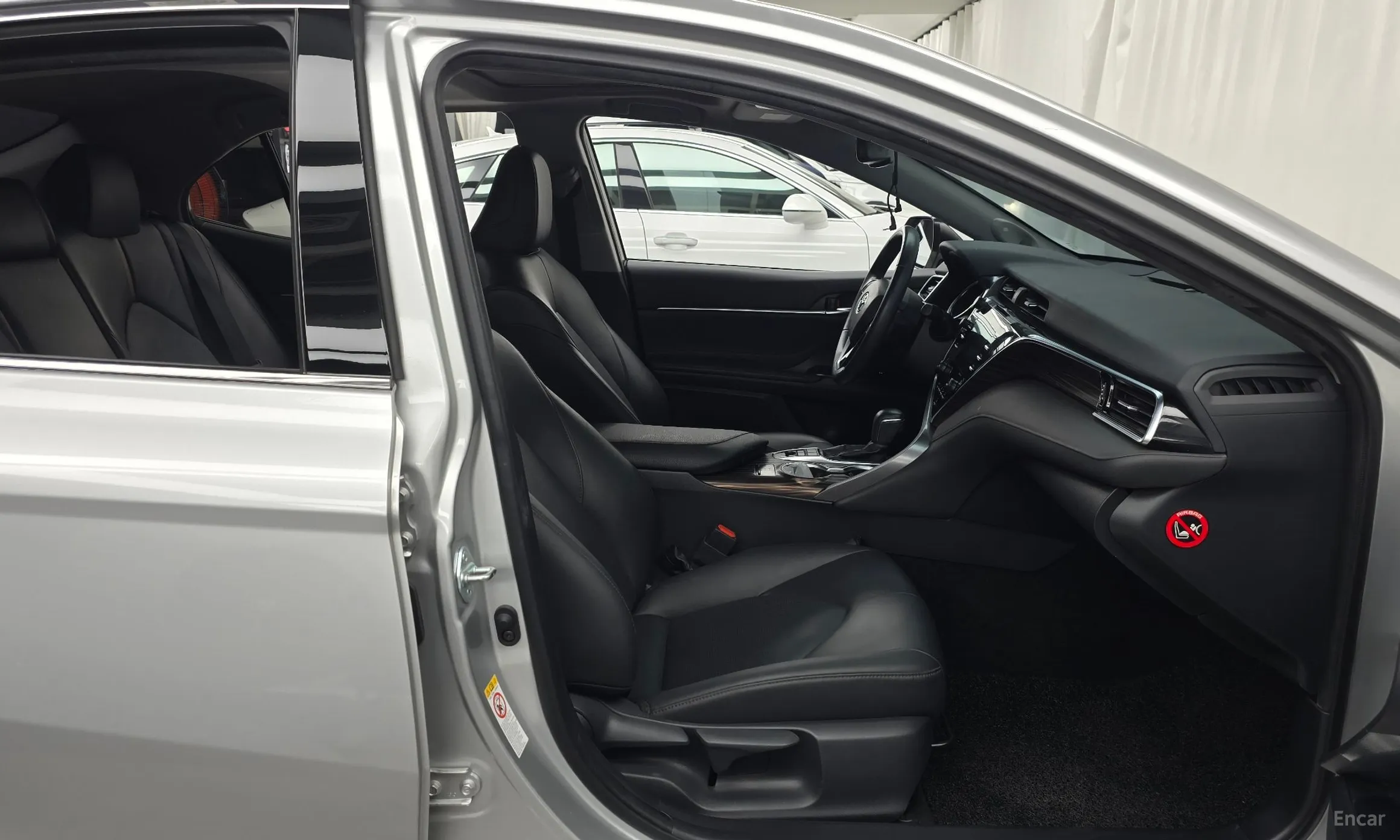 Toyota Camry (XV70) превью 11