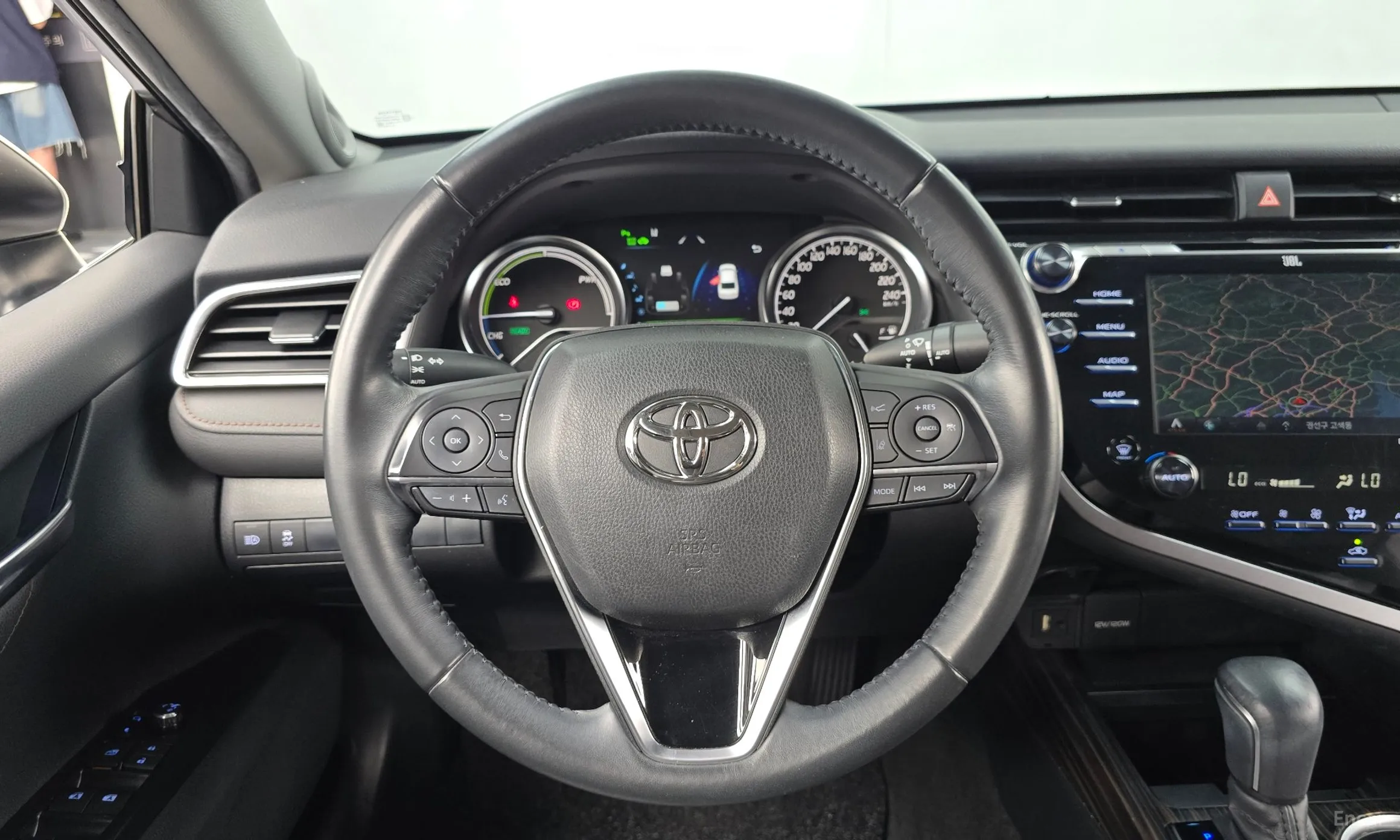 Toyota Camry (XV70) превью 13