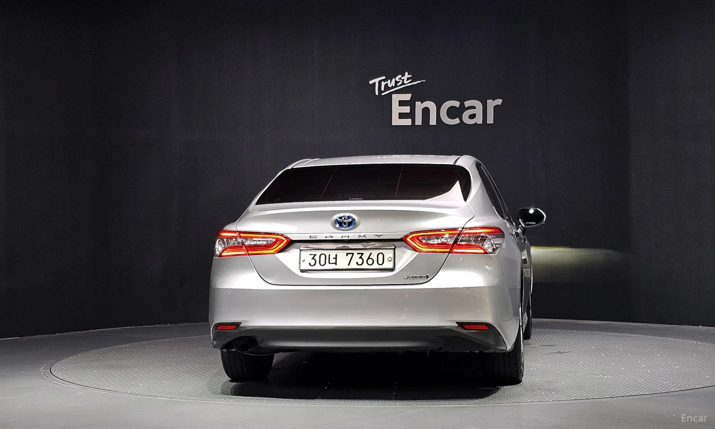 Toyota Camry (XV70) превью 4