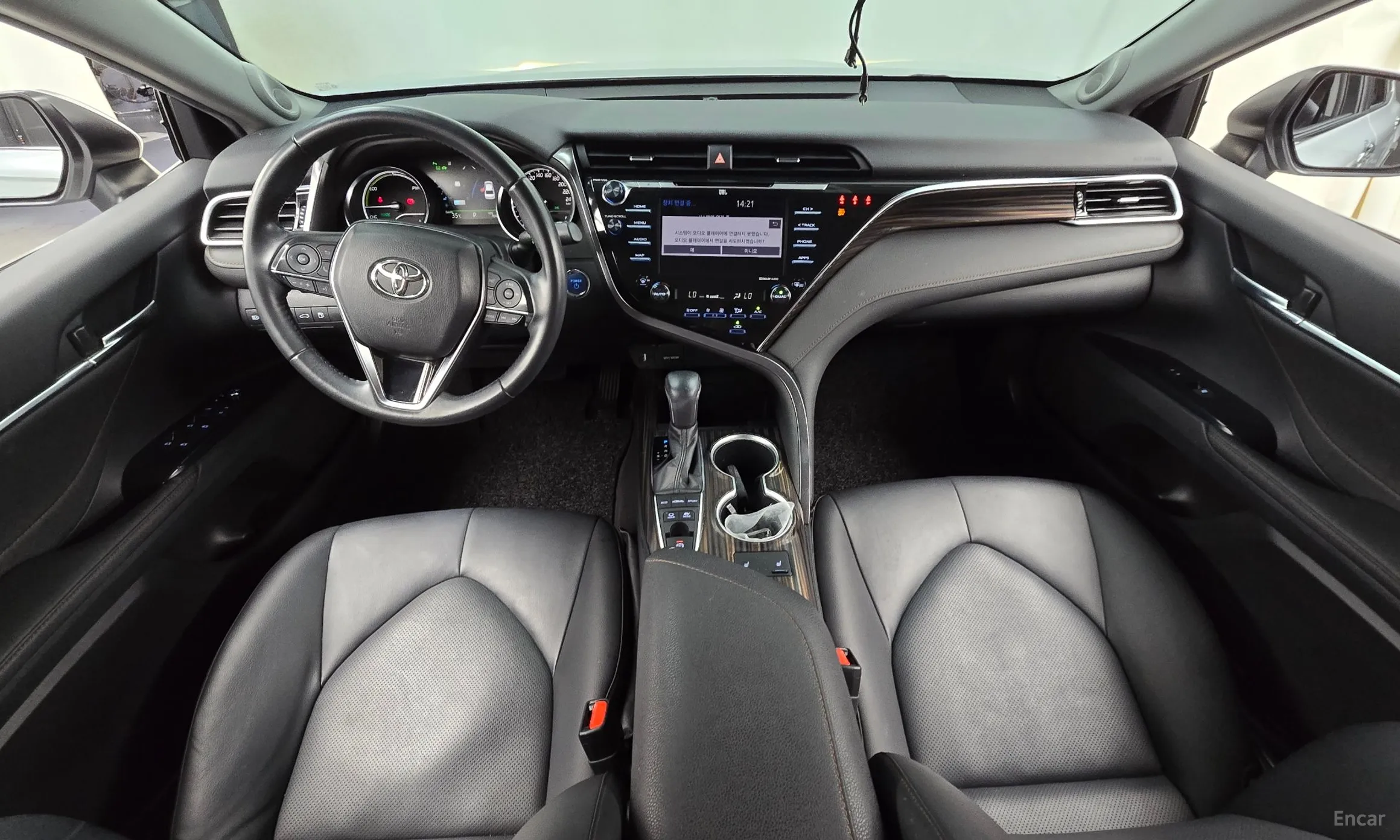 Toyota Camry (XV70) превью 7