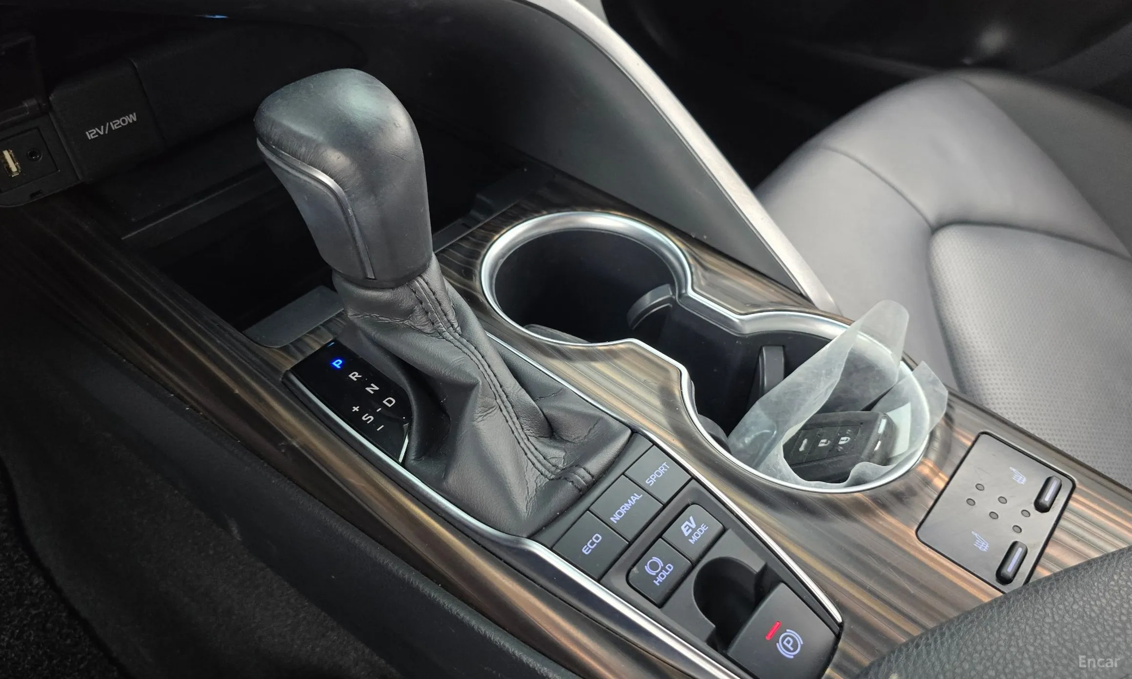 Toyota Camry (XV70) превью 9