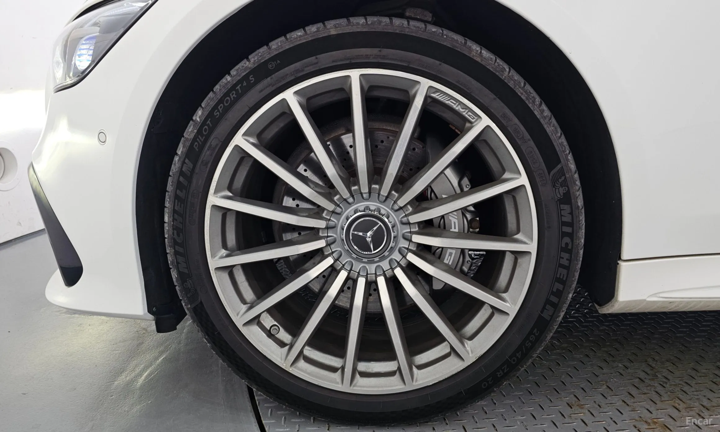 Mercedes Benz AMG GT превью 5