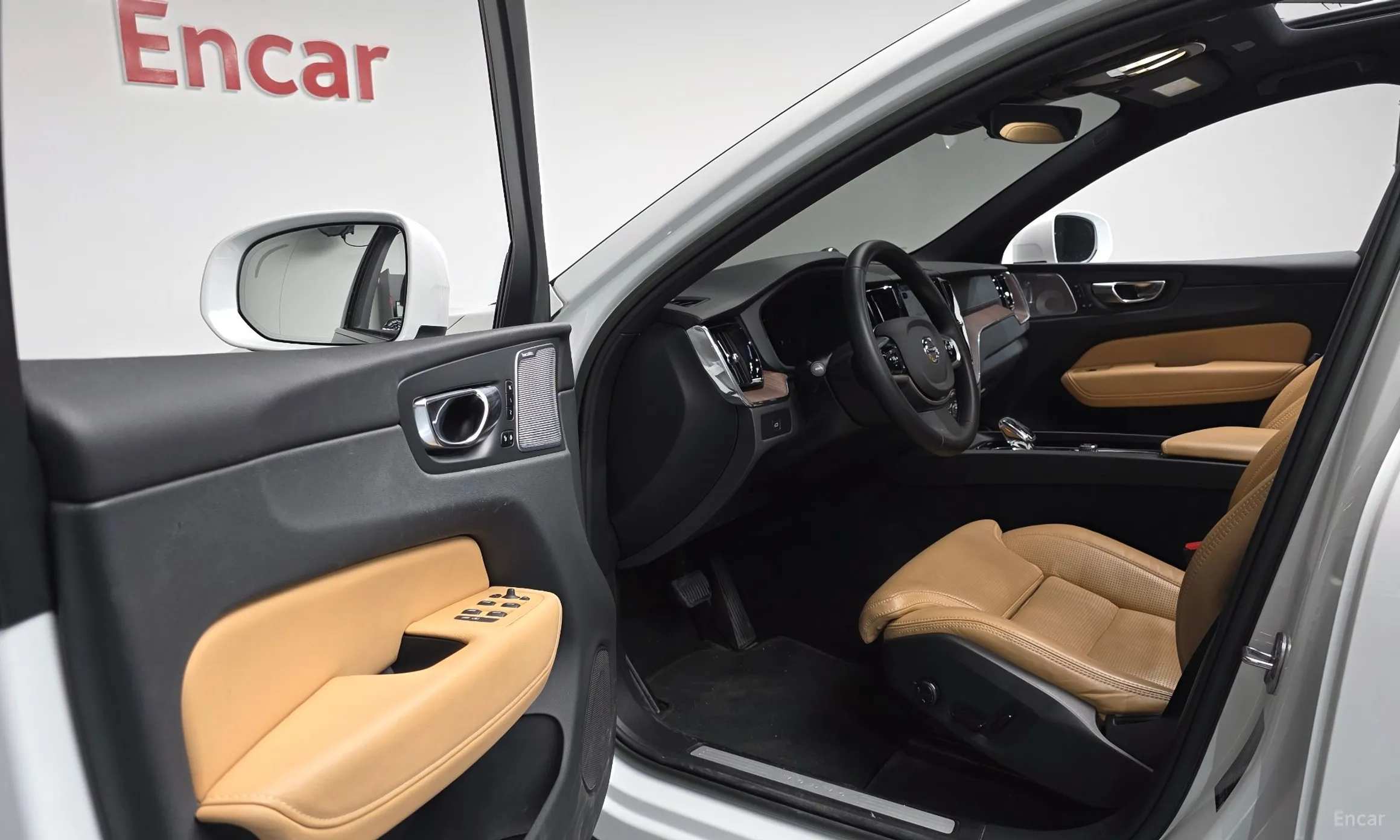 Volvo XC60 Gen 2 превью 10