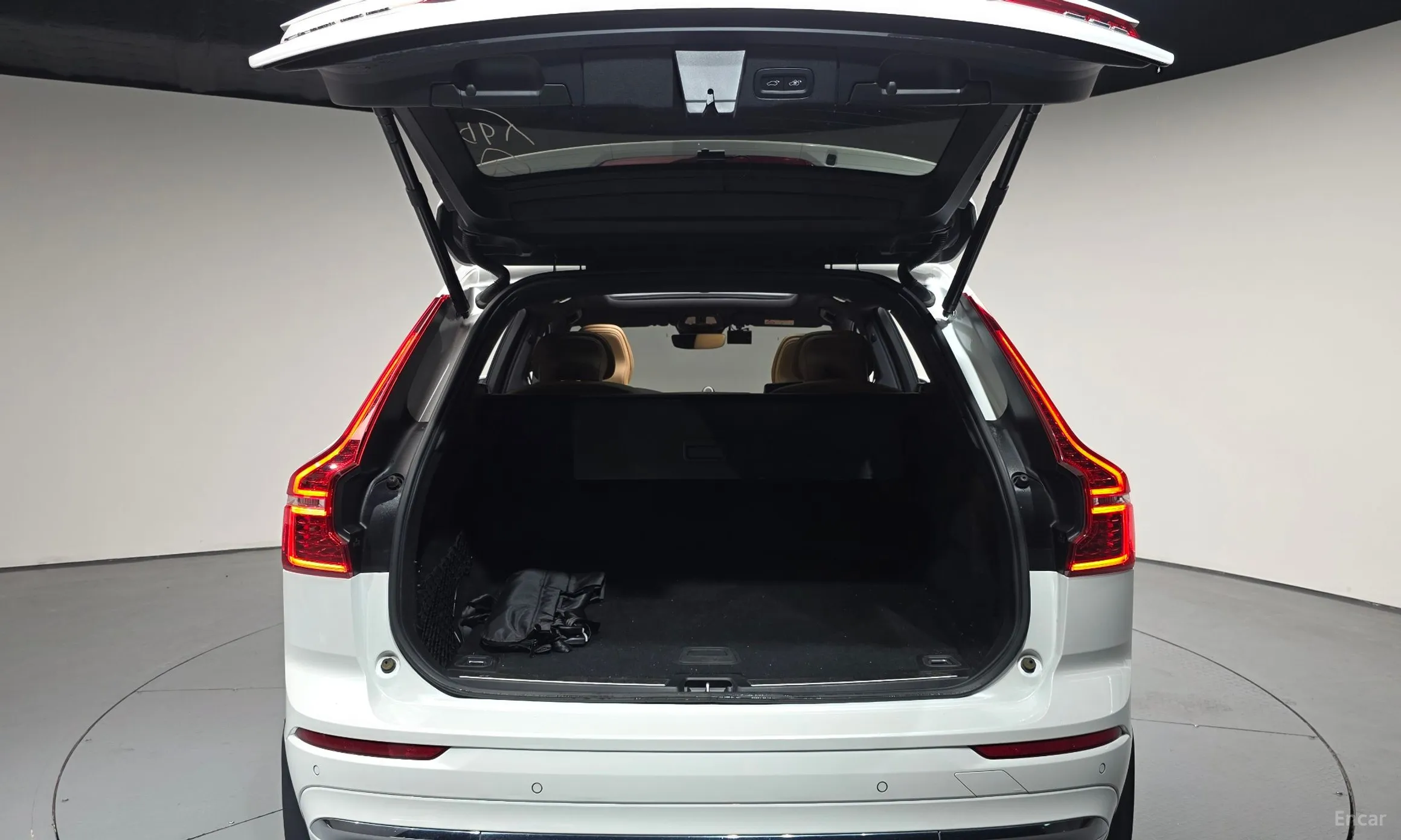 Volvo XC60 Gen 2 превью 20