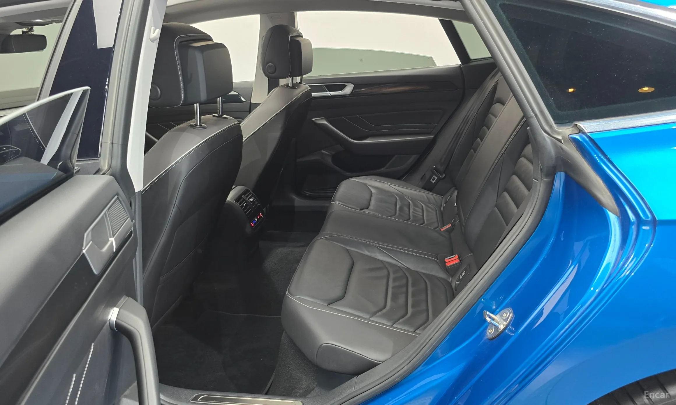 Volkswagen Ateon превью 11