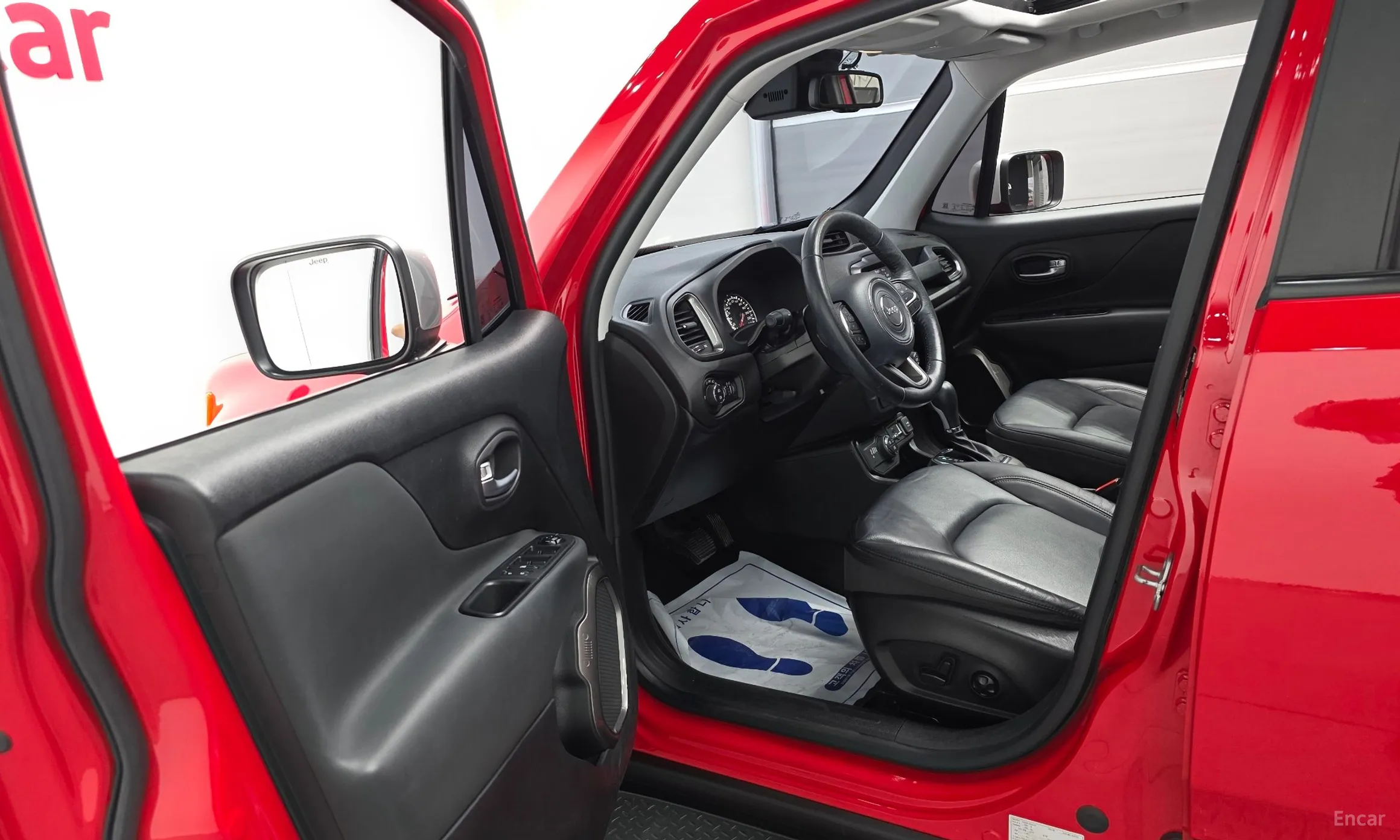 Jeep Renegade превью 10