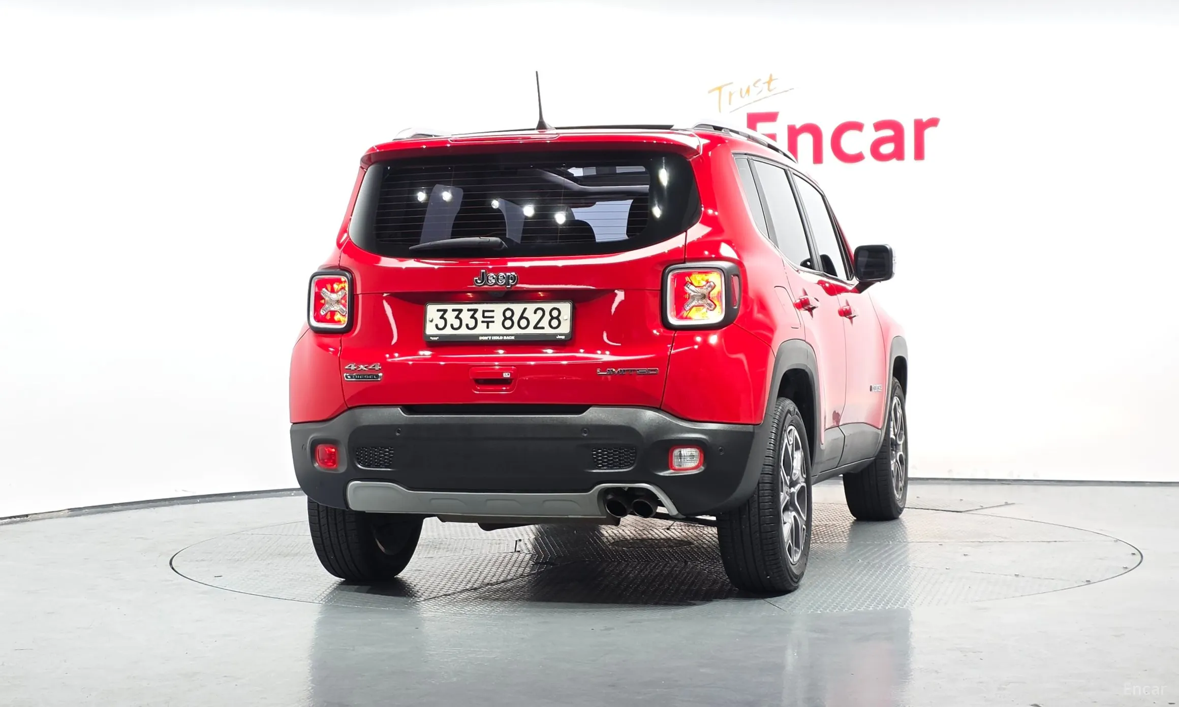Jeep Renegade превью 4
