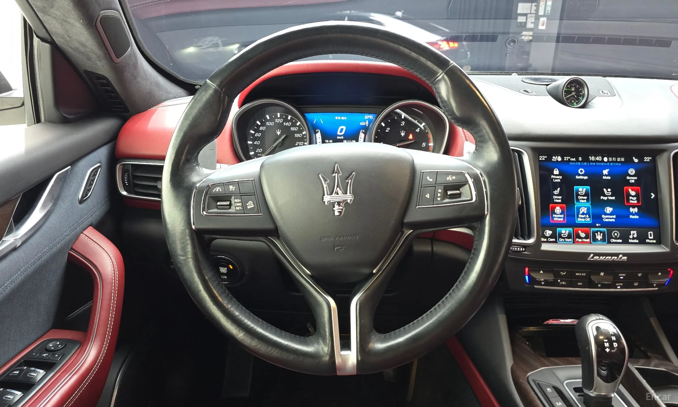 Maserati Levante превью 13