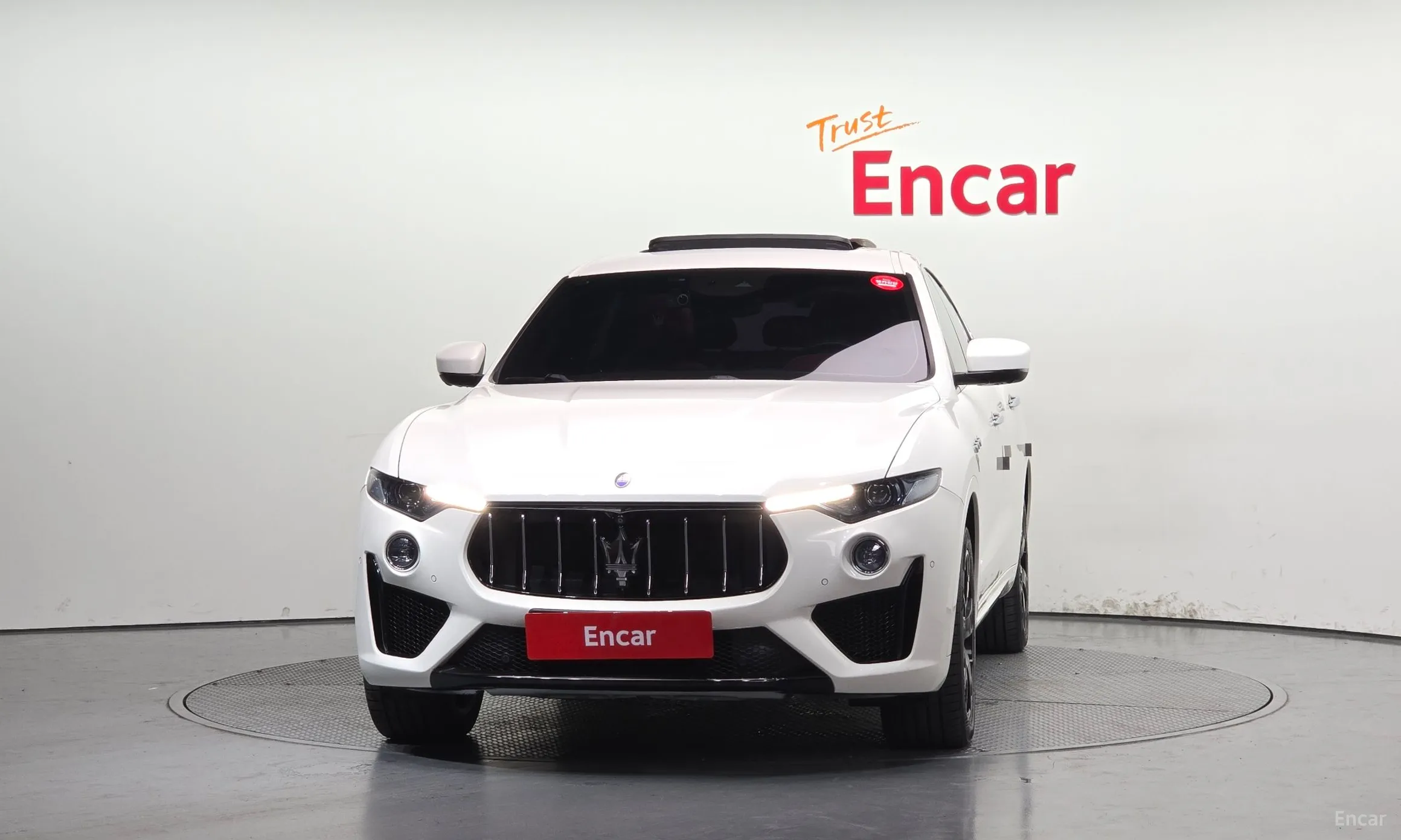 Maserati Levante превью 3