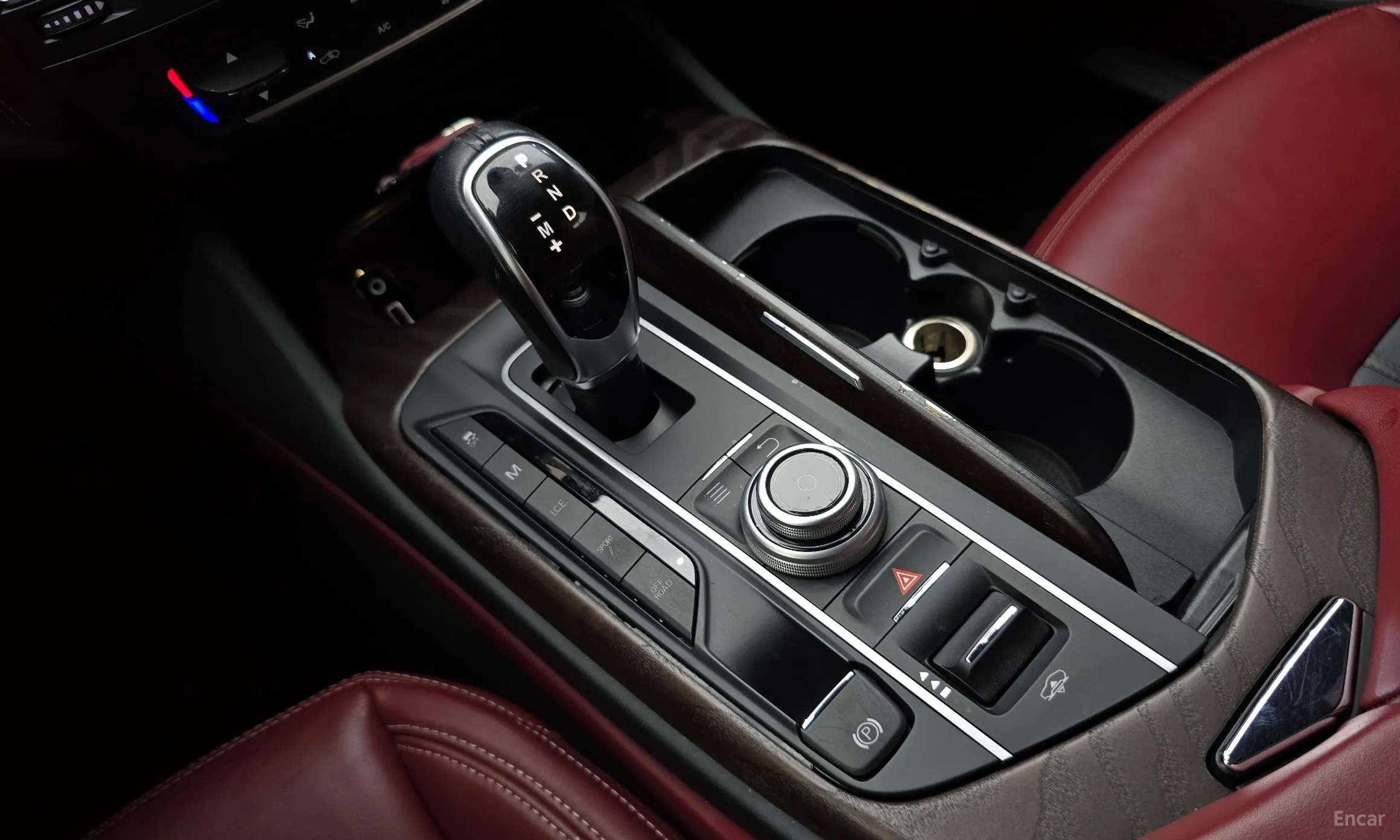 Maserati Levante превью 9