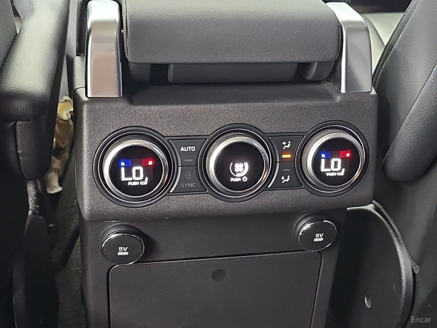 Land Rover Discovery 5 превью 13