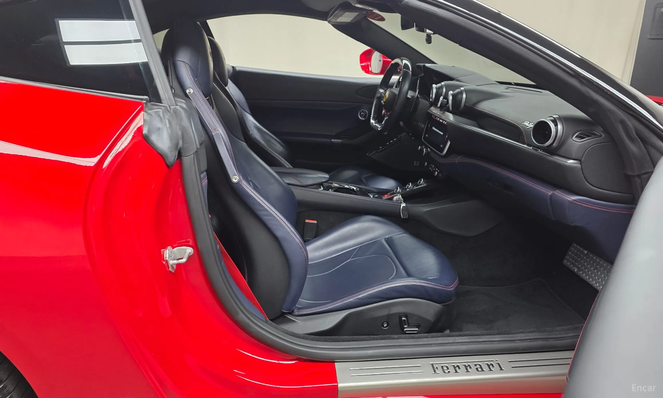 Ferrari Portofino превью 12