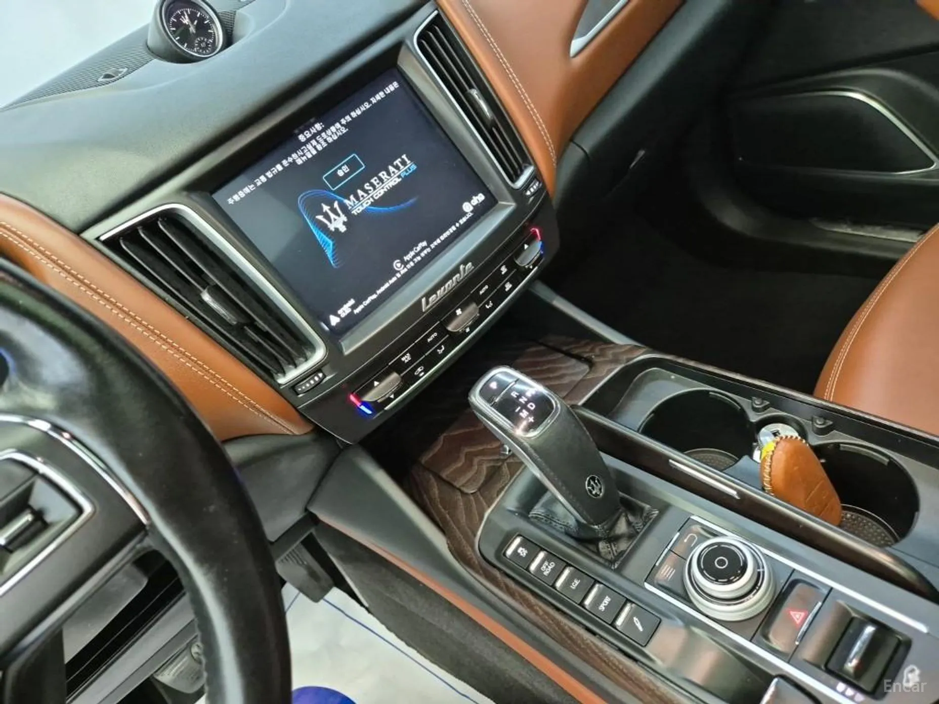 Maserati Levante превью 10