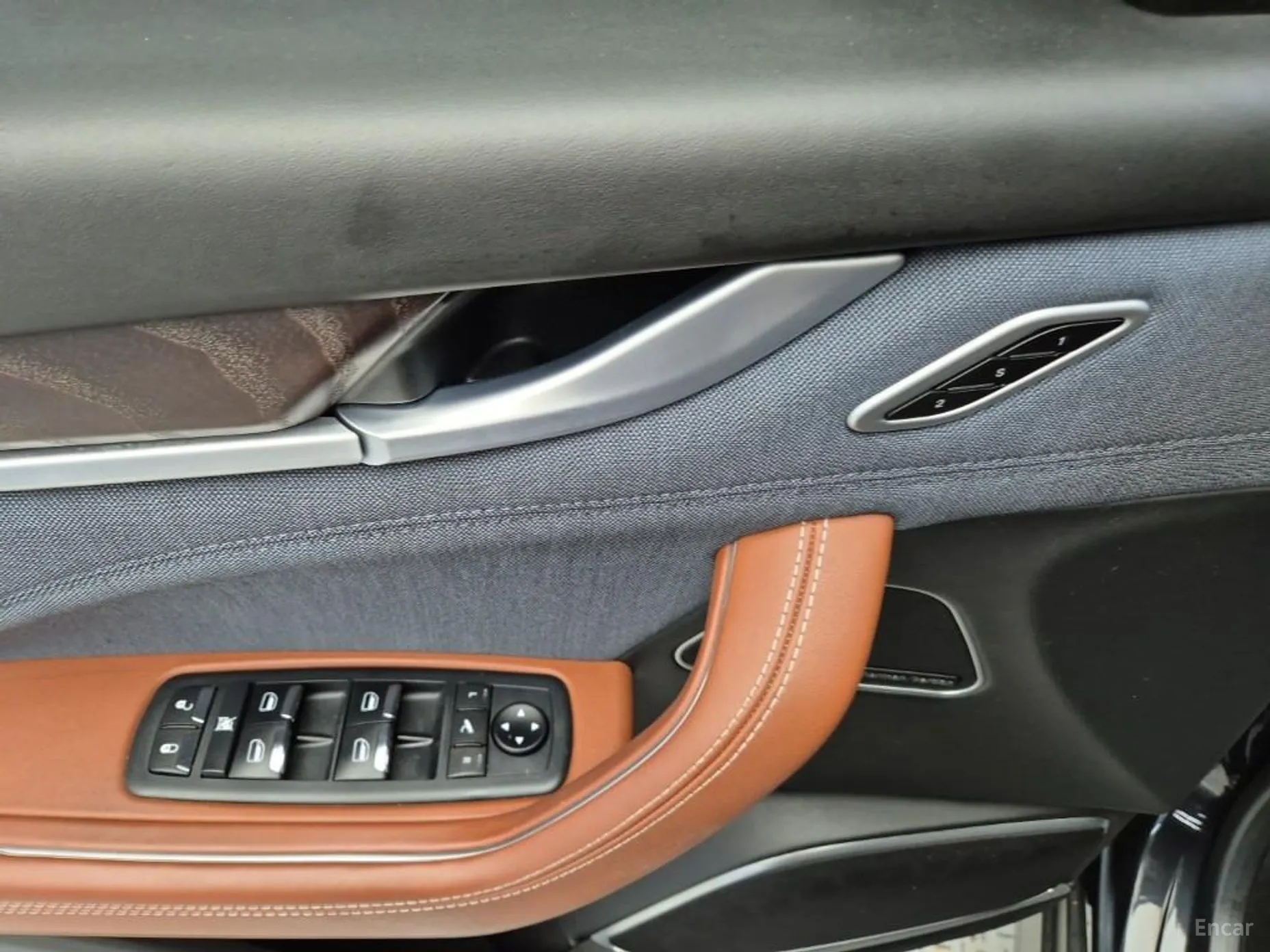 Maserati Levante превью 18
