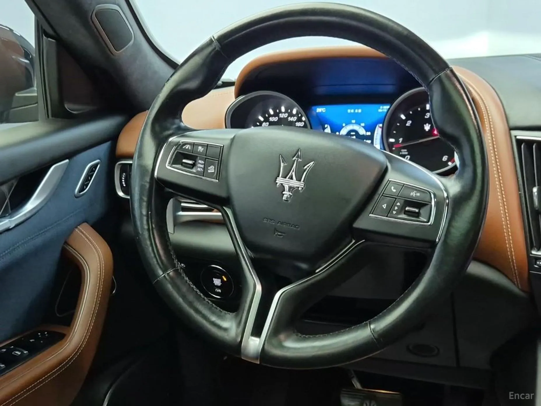 Maserati Levante превью 9