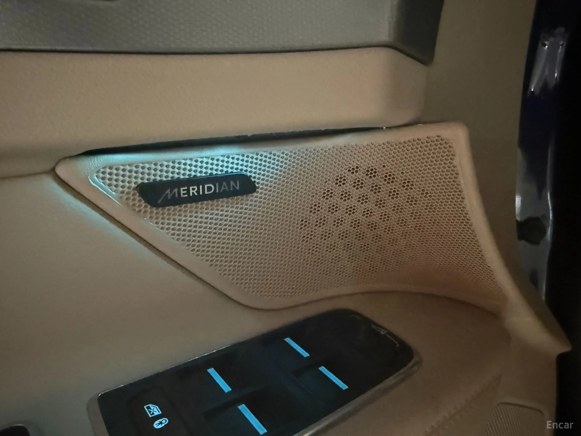 Jaguar XF (x260) превью 10