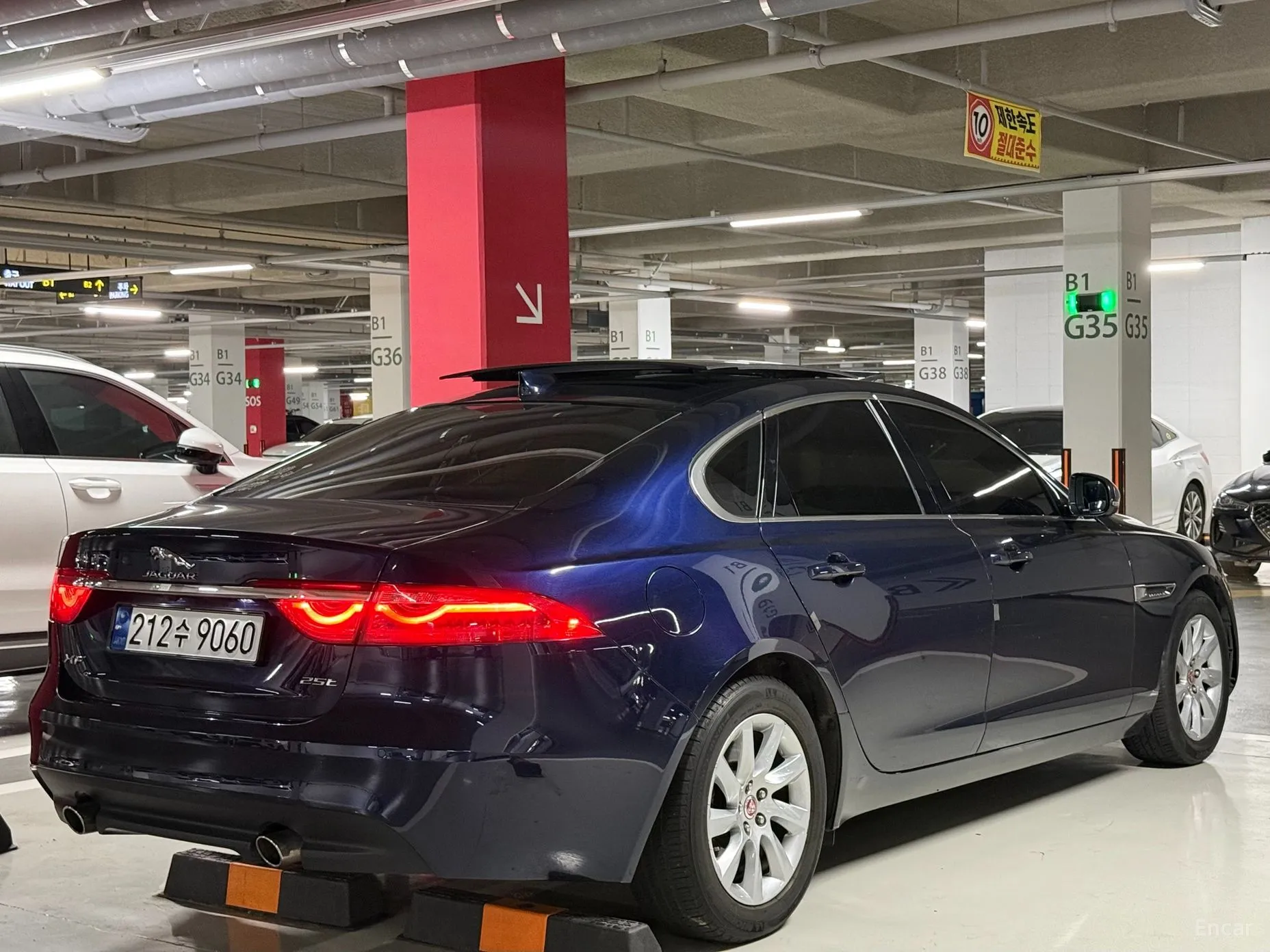 Jaguar XF (x260)