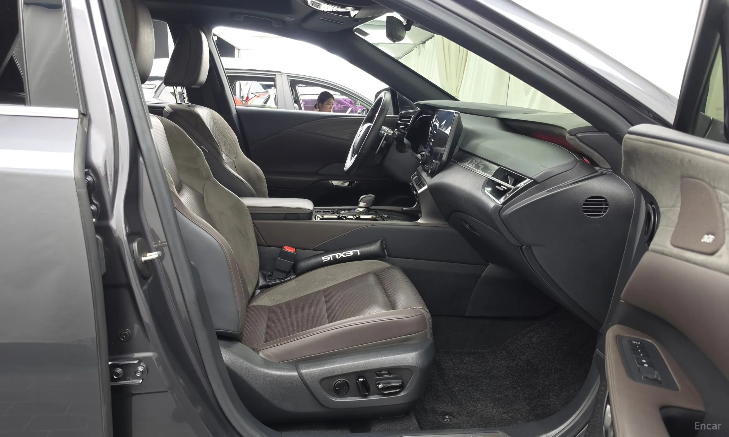 Lexus RX450h + 5th Gen превью 11