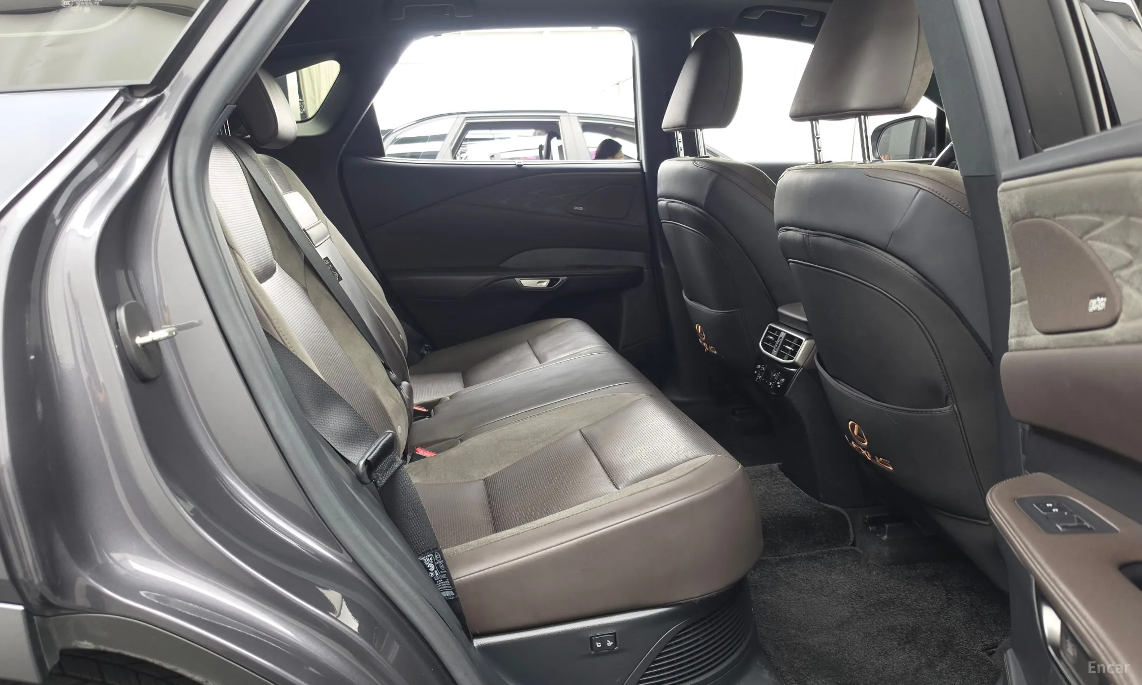 Lexus RX450h + 5th Gen превью 12