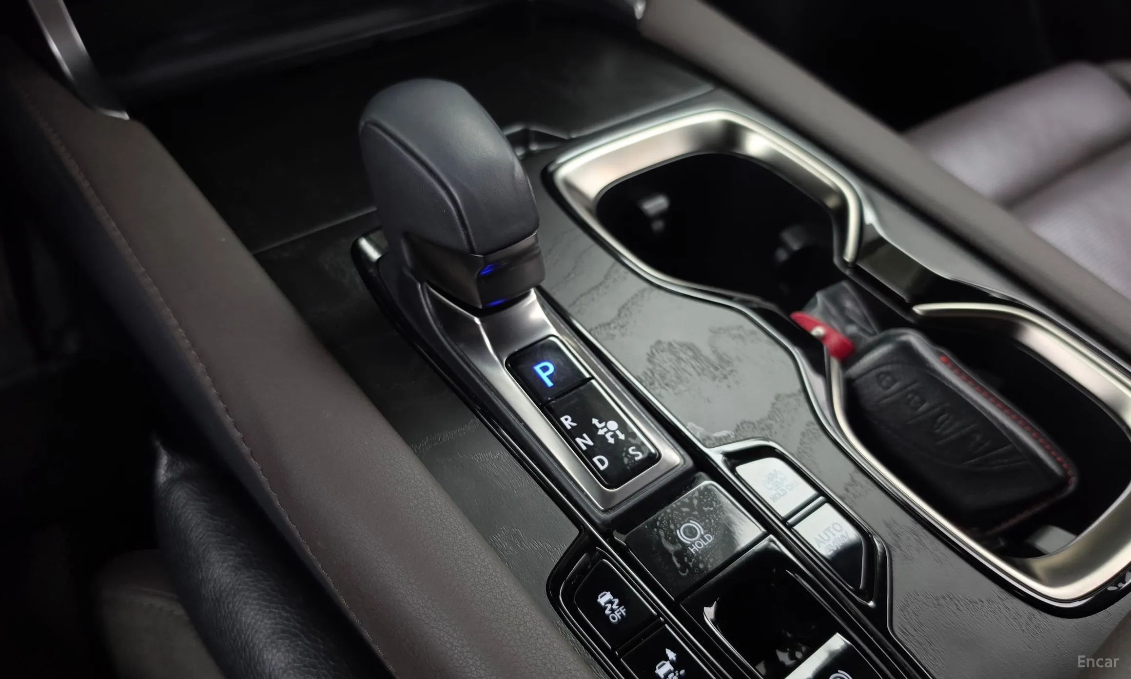 Lexus RX450h + 5th Gen превью 9