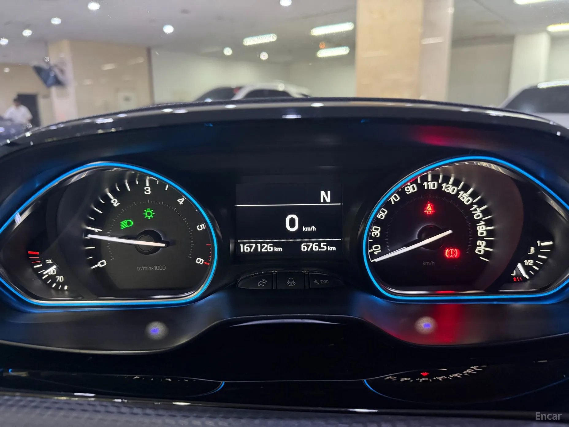 Peugeot 2008. превью 10
