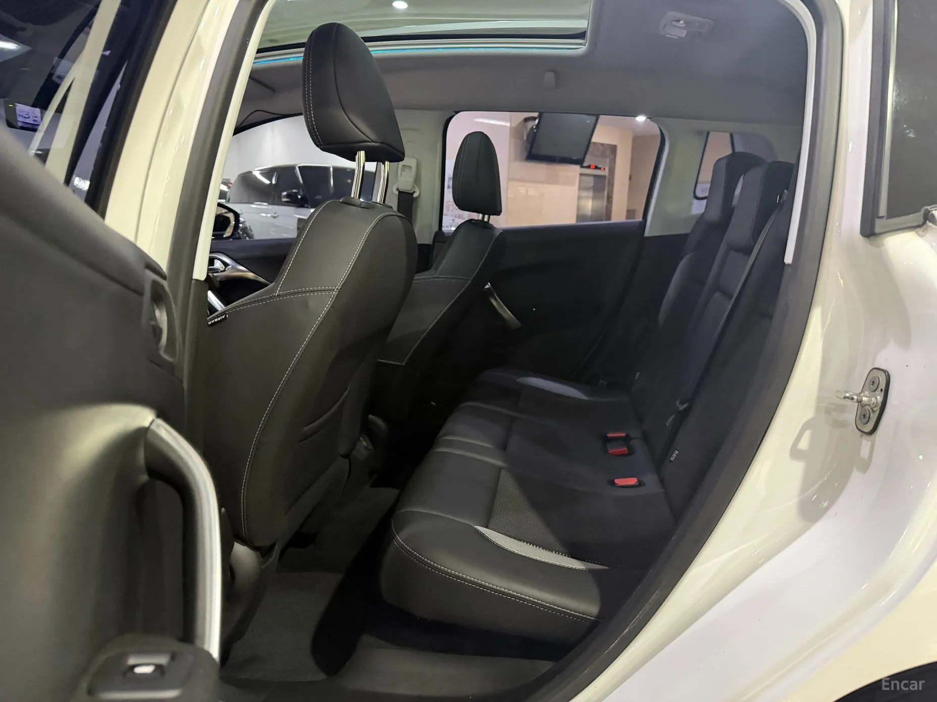 Peugeot 2008. превью 7