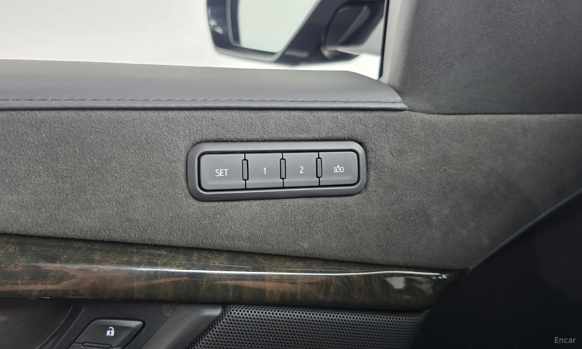 Cadillac Escalade превью 19