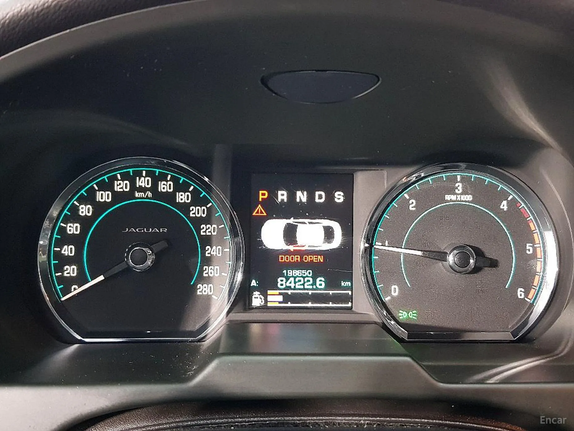 Jaguar New XF превью 7