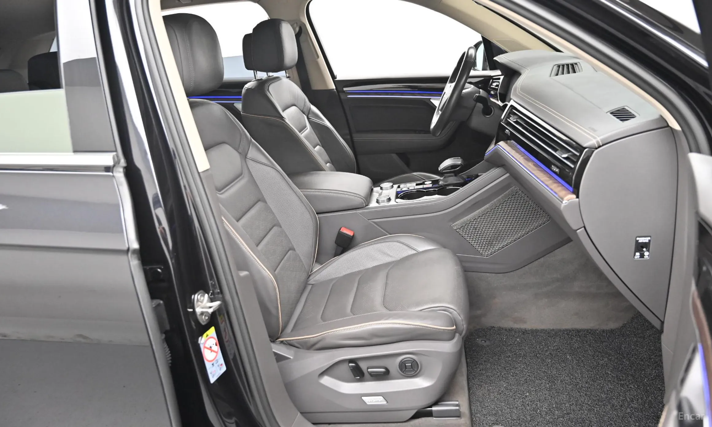 Volkswagen Touareg 3rd Generation превью 10