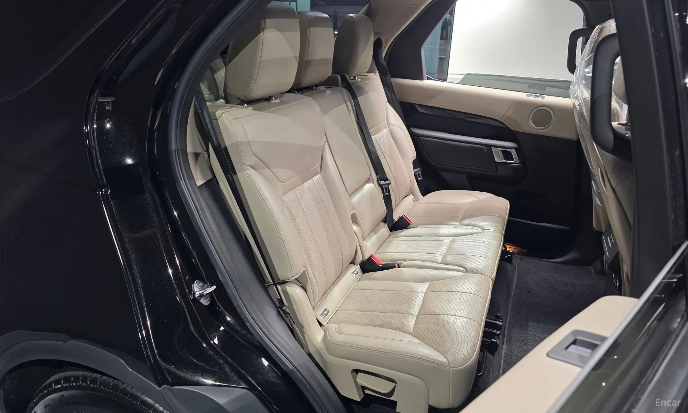 Land Rover Discovery 5 превью 11