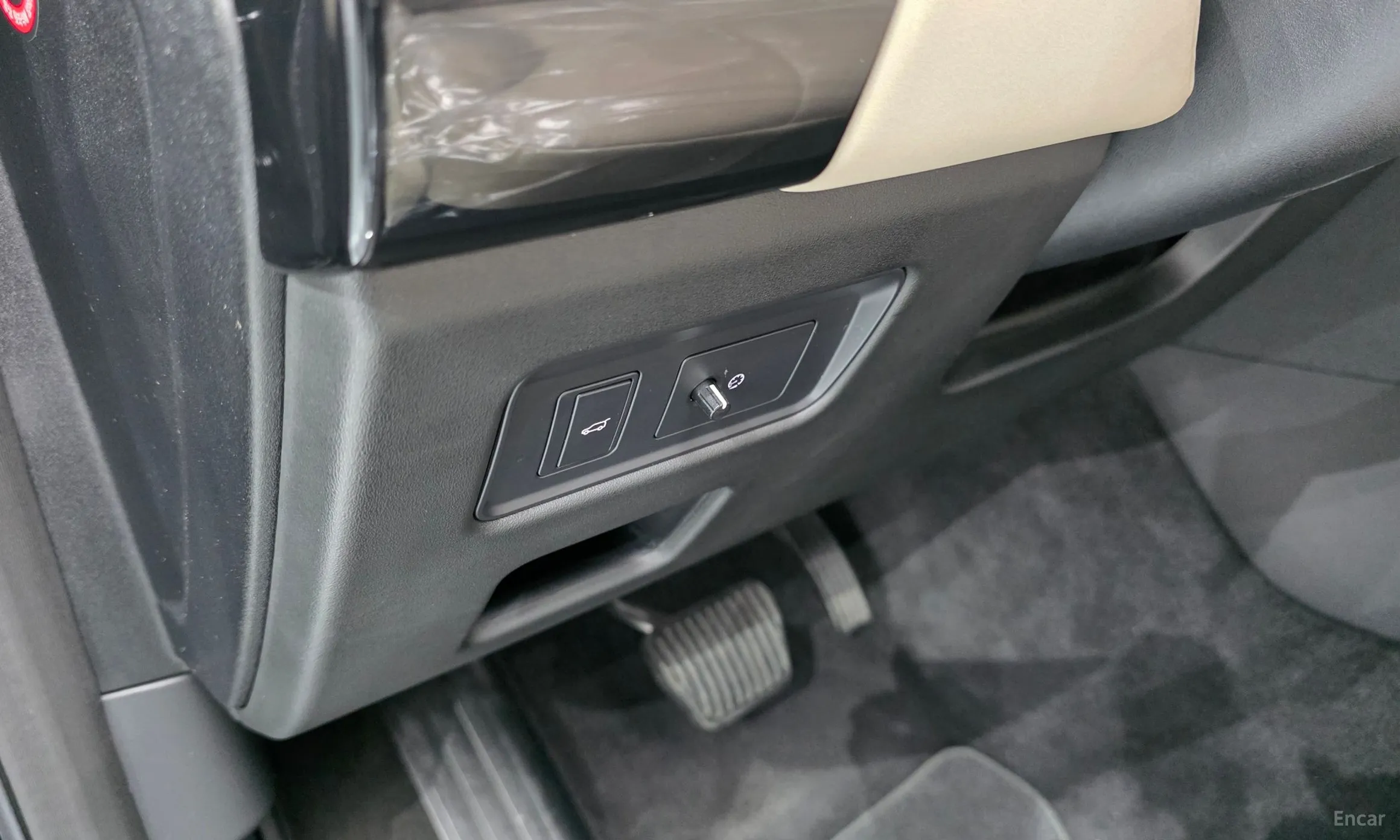 Land Rover Discovery 5 превью 19