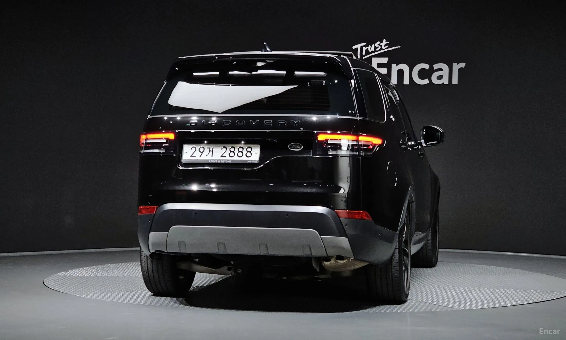 Land Rover Discovery 5 превью 4