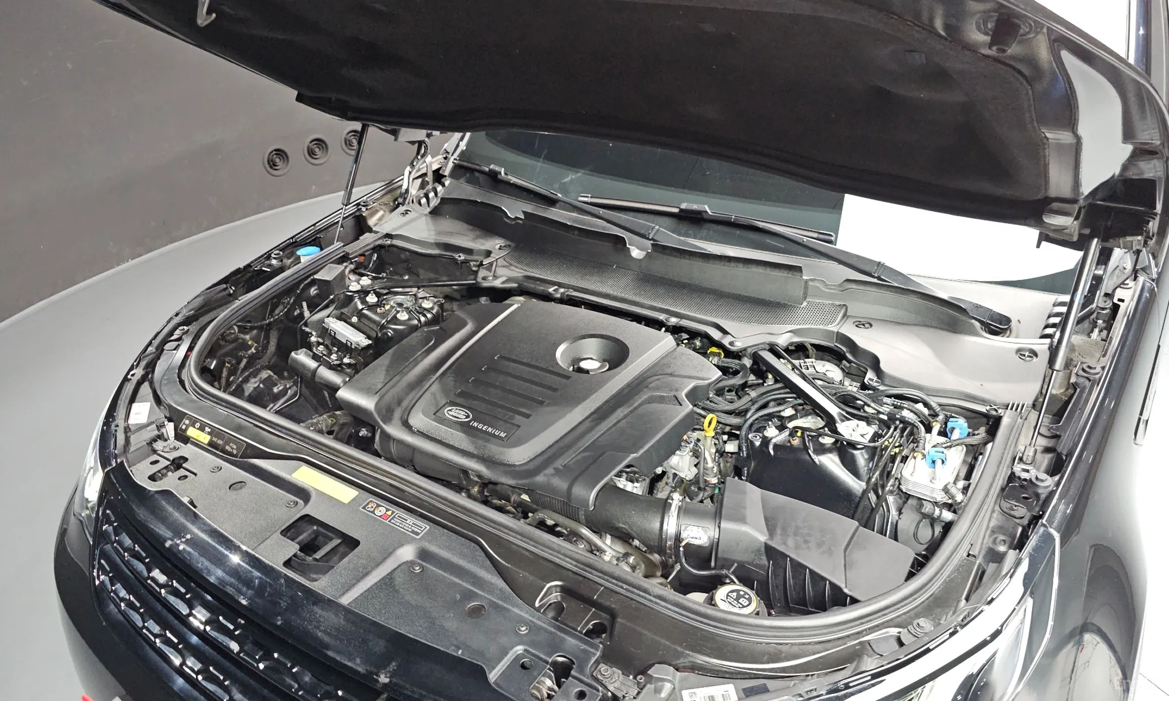 Land Rover Discovery 5 превью 6