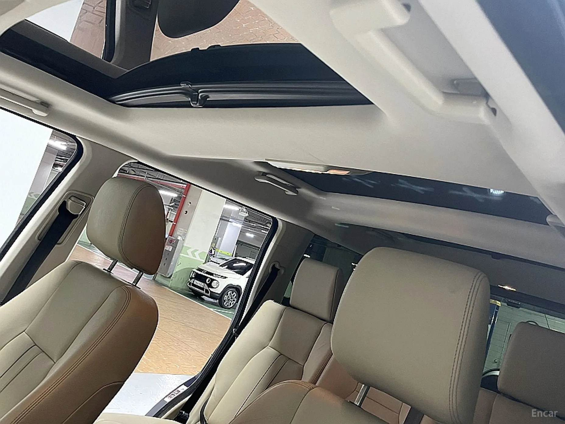 Land Rover Discovery 4 превью 13