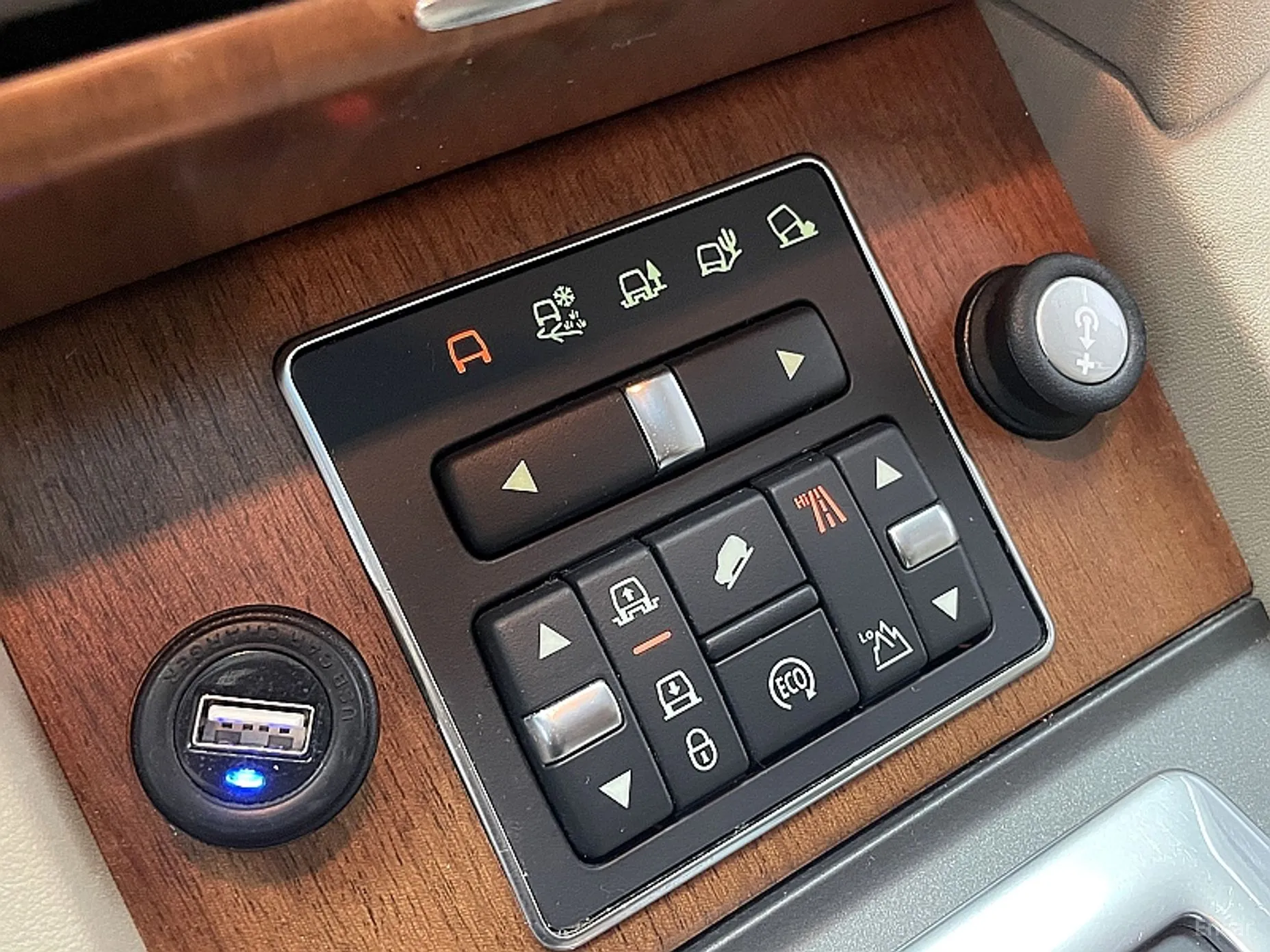 Land Rover Discovery 4 превью 17