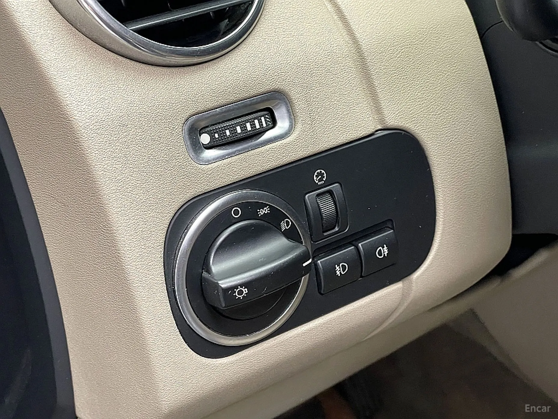 Land Rover Discovery 4 превью 19
