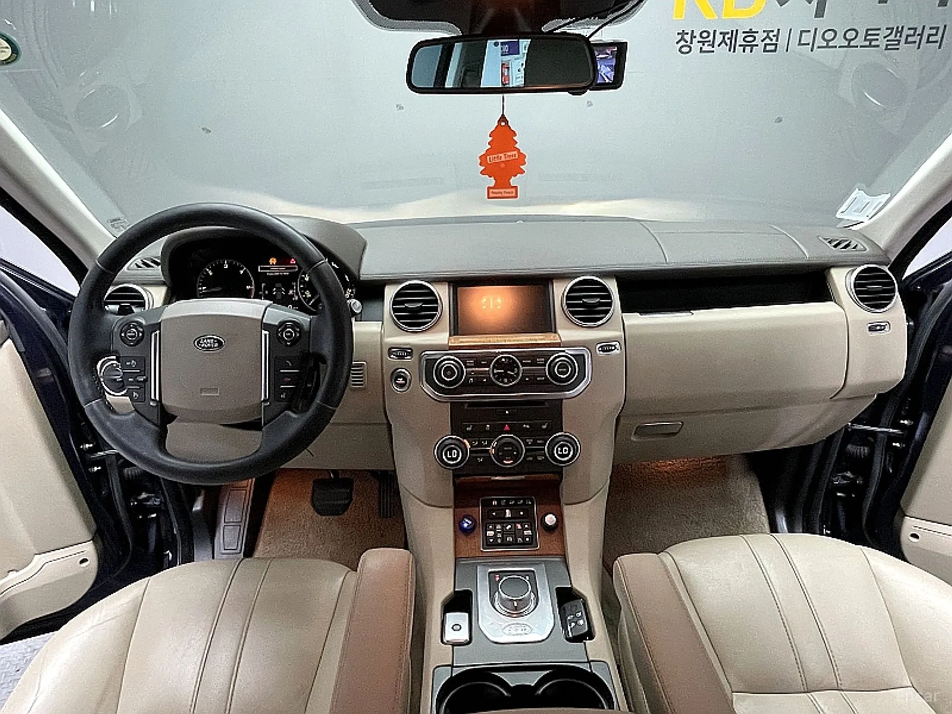 Land Rover Discovery 4 превью 7
