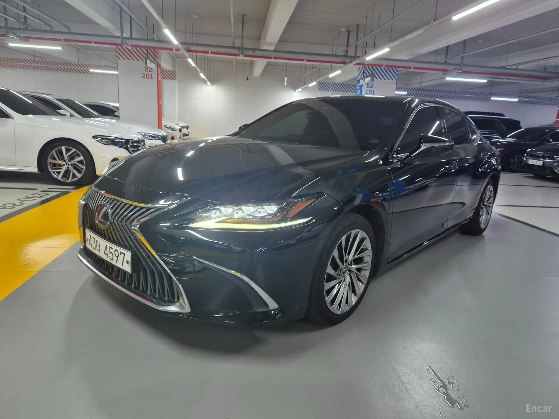 Lexus ES300h 7th Generation
