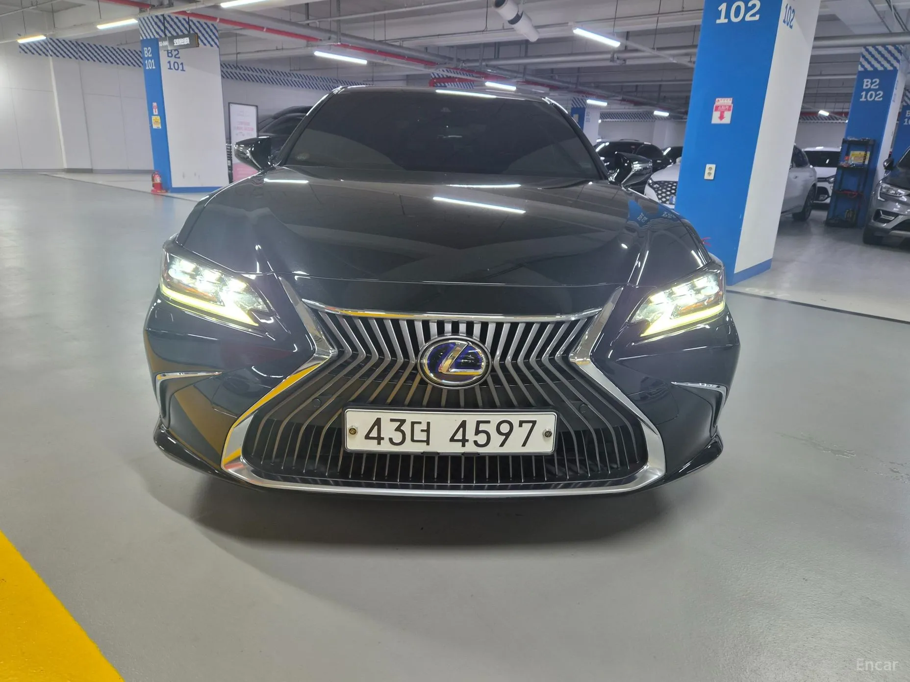 Lexus ES300h 7th Generation превью 3